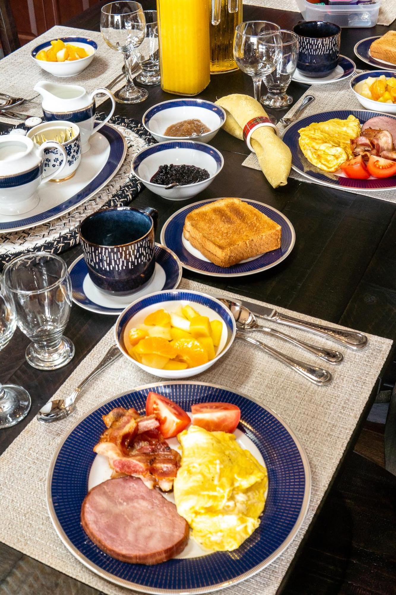 Back Home Bed And Breakfast Membertou Szoba fotó